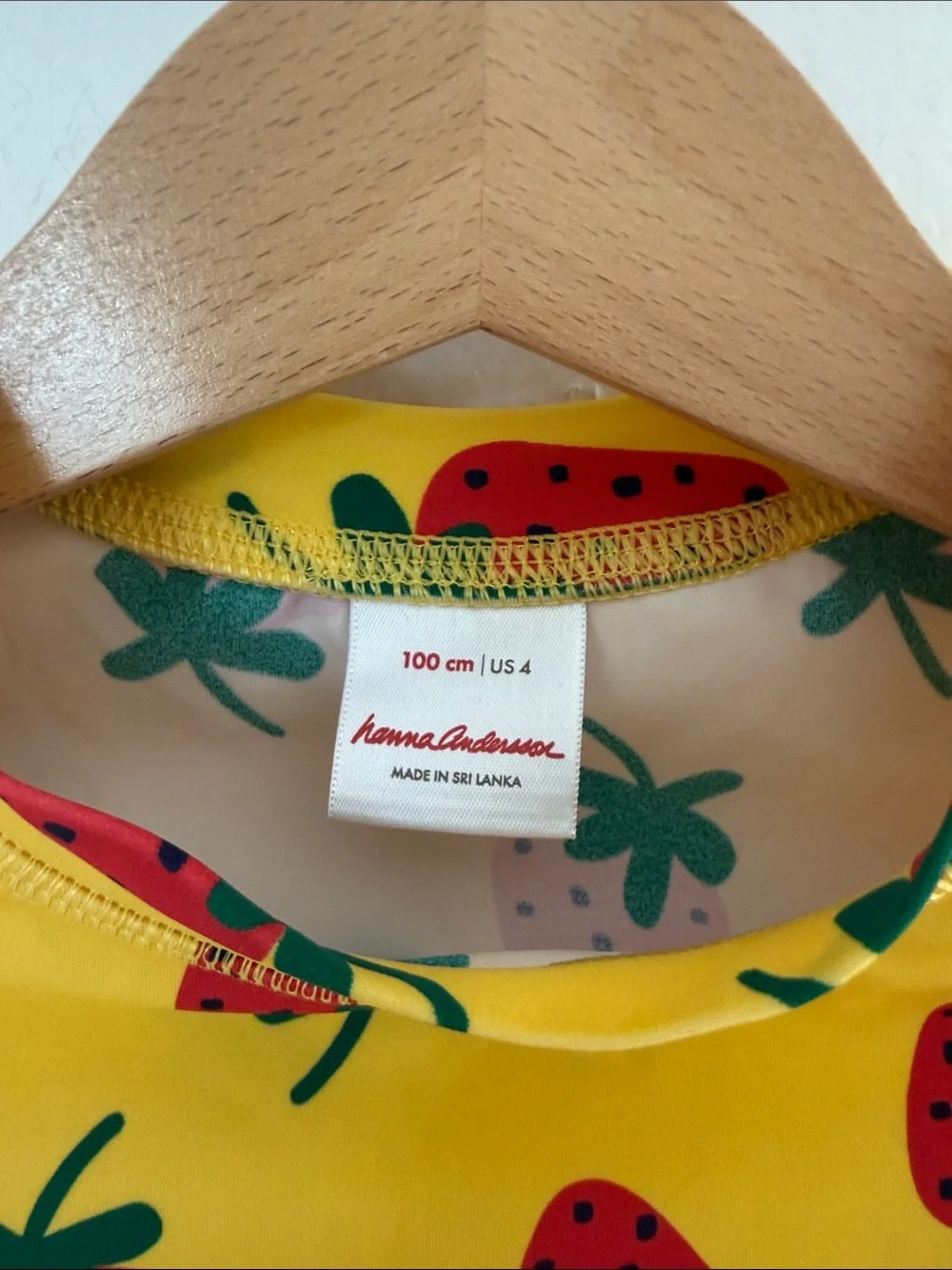 Hanna Andersson Yellow Strawberry Long Sleeve Rash Guard Swim Top Size 4 100cm